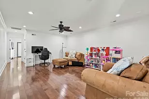 21425 Crown Lake Dr, Cornelius, NC 28031 - Photo 23
