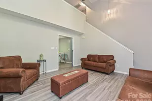 9207 Kimmel Ln, Charlotte, NC 28216 - Photo 5