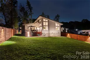 1852 Lakedell Dr, Charlotte, NC 28215 - Photo 39