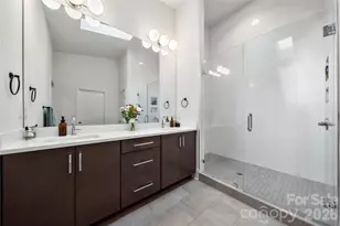 1852 Lakedell Dr, Charlotte, NC 28215 - Photo 25