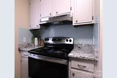 525 SW 12th Street SW #29, Hickory, NC 28602 - Photo 3