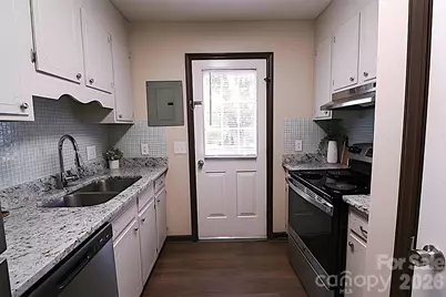 525 SW 12th Street SW #29, Hickory, NC 28602 - Photo 13
