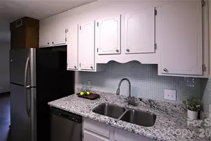 525 SW 12th Street SW, Hickory, NC 28602 - Photo 15