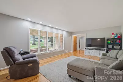 465 28th Avenue Lane NE, Hickory, NC 28601 - Photo 5