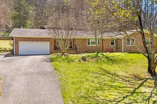 6334 Jacks Creek Rd, Burnsville, NC 28714 - Photo 5