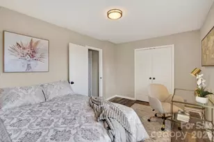 5227 Swearngan Rd, Charlotte, NC 28216 - Photo 15