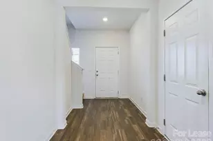 6217 Ahoskie Dr, Charlotte, NC 28215 - Photo 9