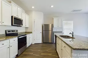 6217 Ahoskie Dr, Charlotte, NC 28215 - Photo 17