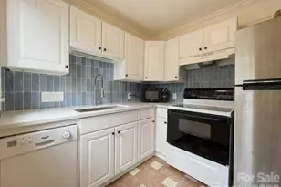 1811 Lynnwood Dr, Charlotte, NC 28209 - Photo 1