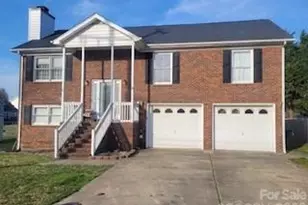 3904 Riverdale Rd, Greensboro, NC 27406 - Photo 1