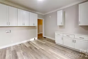 307 W Washington Ave, Bessemer City, NC 28016 - Photo 3