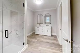 307 W Washington Ave, Bessemer City, NC 28016 - Photo 9