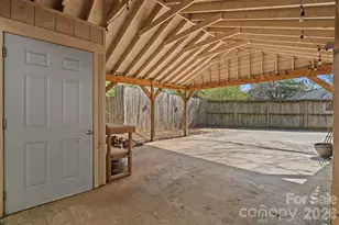 1521 Winston Dr, Charlotte, NC 28205 - Photo 17