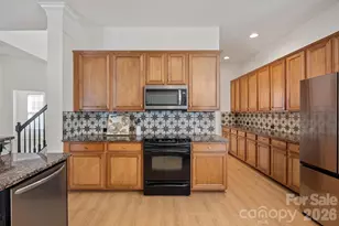 17747 N Shore Cir, Cornelius, NC 28031 - Photo 15