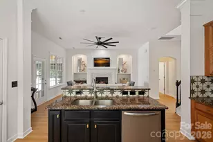 17747 N Shore Cir, Cornelius, NC 28031 - Photo 5