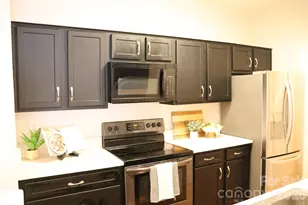 700 Vista Lake Dr, Candler, NC 28715 - Photo 13