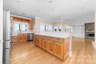 21217 Island Forest Dr, Cornelius, NC 28031 - Photo 17