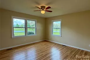 6257 W Nc 10 Hwy, Hickory, NC 28602 - Photo 25