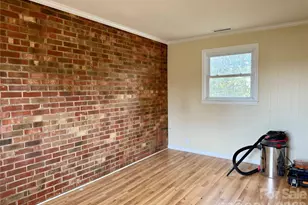 6257 W Nc 10 Hwy, Hickory, NC 28602 - Photo 9