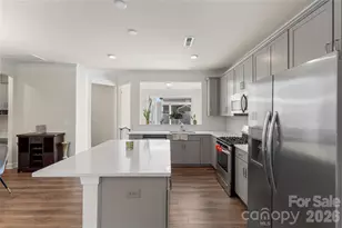 2004 Blewett Dr, Charlotte, NC 28269 - Photo 13