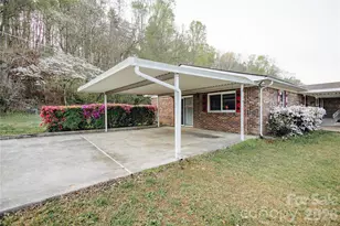 205 Bond St, Marion, NC 28752 - Photo 3