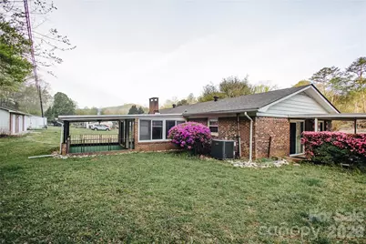 205 Bond Street, Marion, NC 28752 - Photo 5