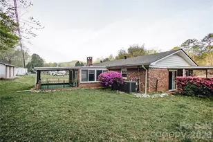 205 Bond St, Marion, NC 28752 - Photo 5