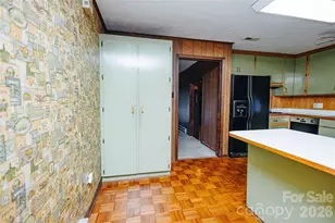 205 Bond St, Marion, NC 28752 - Photo 21