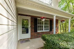 1604 Flagsworth Rd, Clover, SC 29710 - Photo 3