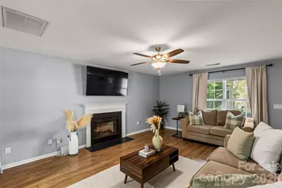 1604 Flagsworth Road, Clover, SC 29710 - Photo 9