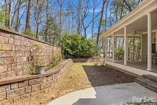 196 Blackbird Ln, Tryon, NC 28782 - Photo 5