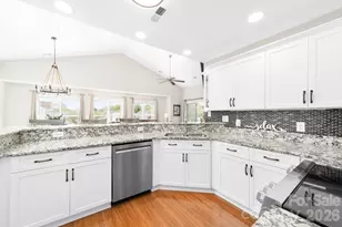 18633 Harborside Dr, Cornelius, NC 28031 - Photo 7
