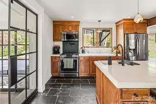 51 Mark Twain Rd, Asheville, NC 28805 - Photo 17