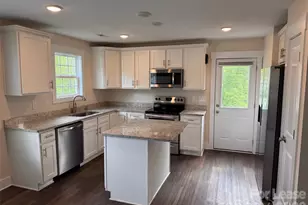 516 Beacon St, Gastonia, NC 28054 - Photo 5