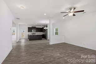 4225 Stockbrook Dr, Charlotte, NC 28215 - Photo 11