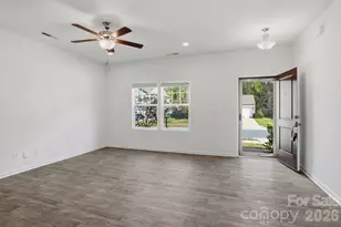 4225 Stockbrook Dr, Charlotte, NC 28215 - Photo 13