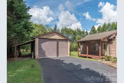 169 N Serpentine Avenue, Hot Springs, NC 28743 - Photo 3