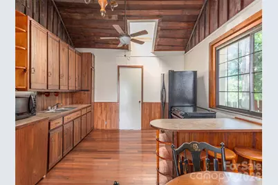 169 N Serpentine Avenue, Hot Springs, NC 28743 - Photo 29