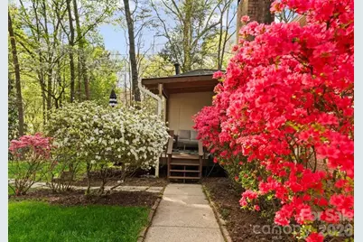 6809 Tara Drive, Charlotte, NC 28211 - Photo 15