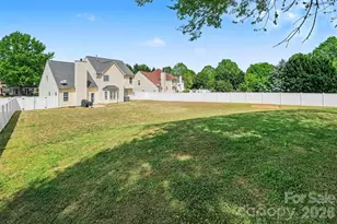 7720 Shiny Meadow Ln, Charlotte, NC 28215 - Photo 31