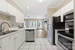 9054 Meadow Vista Rd, Charlotte, NC 28213 - Photo 5