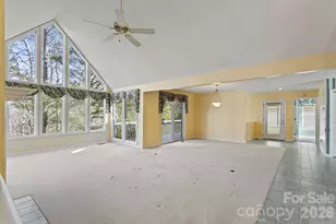 514 Cobblestone Ln, Flat Rock, NC 28731 - Photo 5