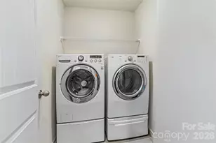 1728 Nia Rd, Charlotte, NC 28215 - Photo 17