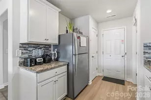 1728 Nia Rd, Charlotte, NC 28215 - Photo 15