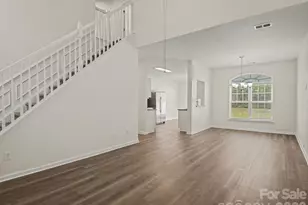 3749 Sipes Ln, Charlotte, NC 28269 - Photo 3