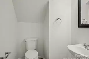 3749 Sipes Ln, Charlotte, NC 28269 - Photo 9