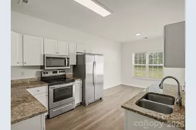 3749 Sipes Lane, Charlotte, NC 28269 - Photo 7