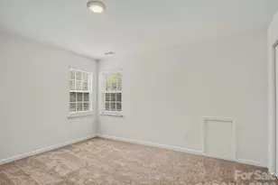 3749 Sipes Ln, Charlotte, NC 28269 - Photo 13