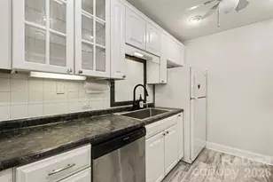 1323 Queens Rd, Charlotte, NC 28207 - Photo 15