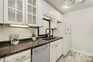 1323 Queens Rd, Charlotte, NC 28207 - Photo 3